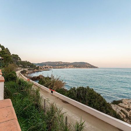 C22 Beachfront Villa - Spa Bath, Pool, Private Beach, Parking Free Andora Экстерьер фото