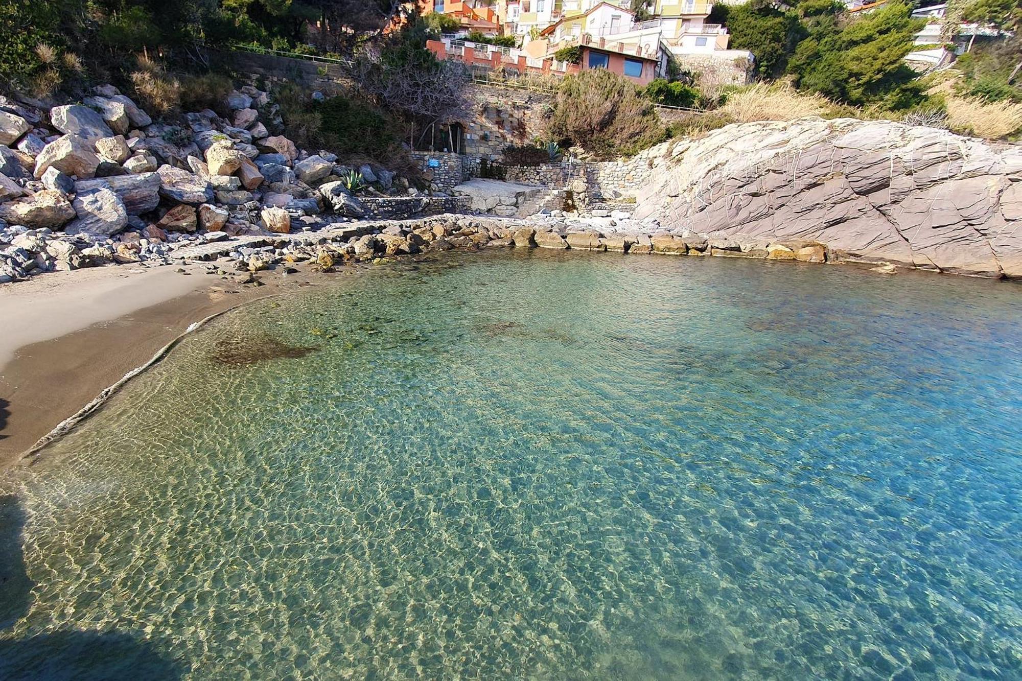 C22 Beachfront Villa - Spa Bath, Pool, Private Beach, Parking Free Andora Экстерьер фото