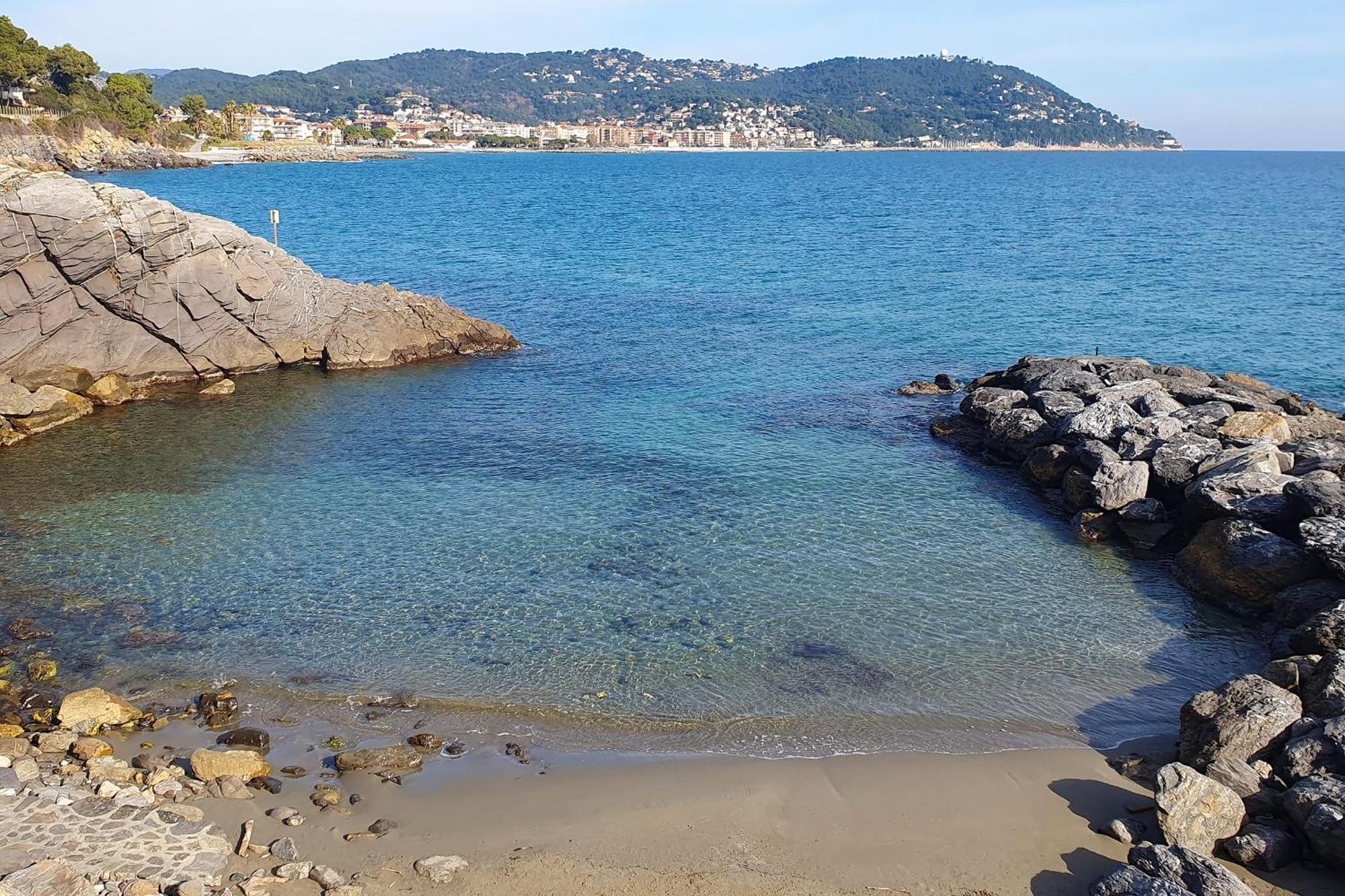 C22 Beachfront Villa - Spa Bath, Pool, Private Beach, Parking Free Andora Экстерьер фото
