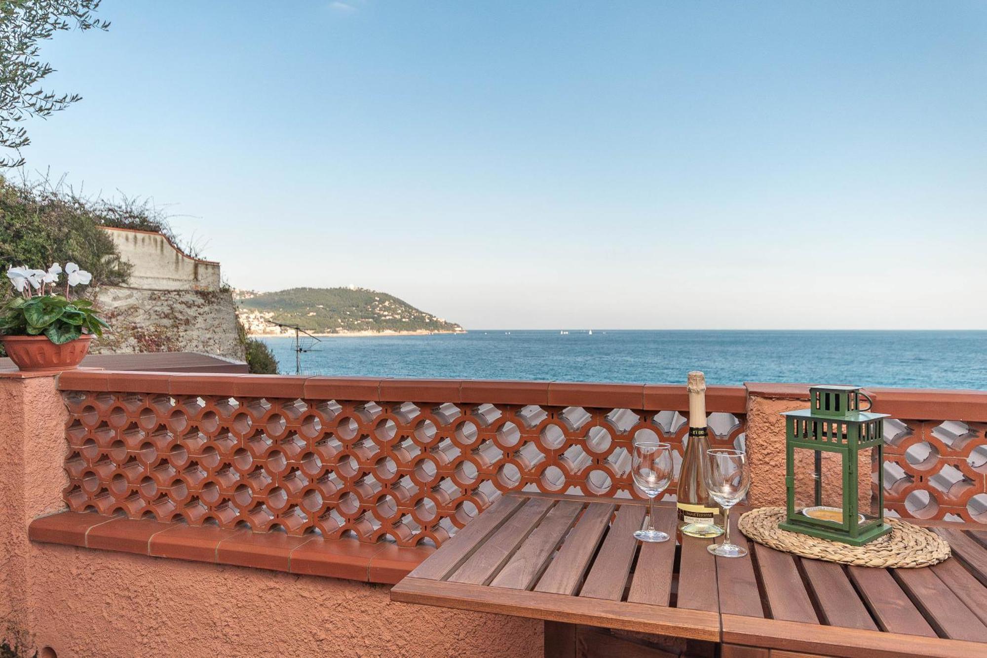 C22 Beachfront Villa - Spa Bath, Pool, Private Beach, Parking Free Andora Экстерьер фото